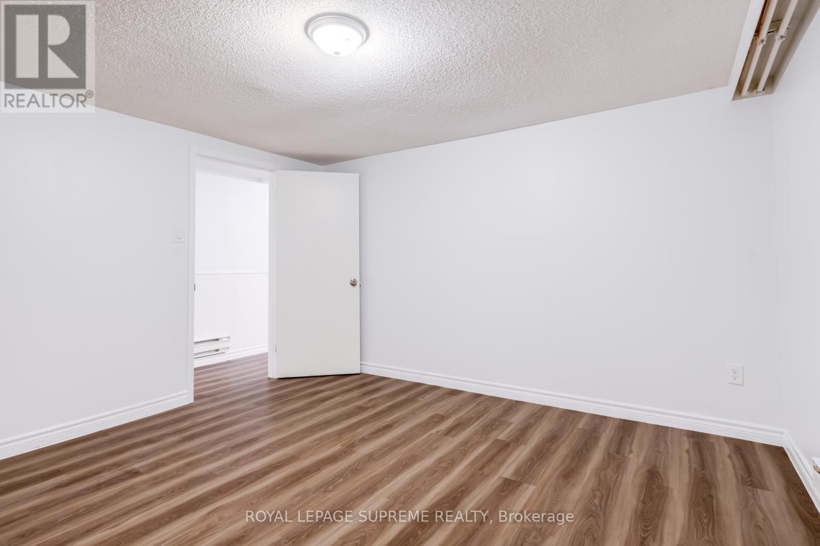 Lower - 224 Christie Street, Toronto, Ontario  M6G 3B7 - Photo 20 - W12840168