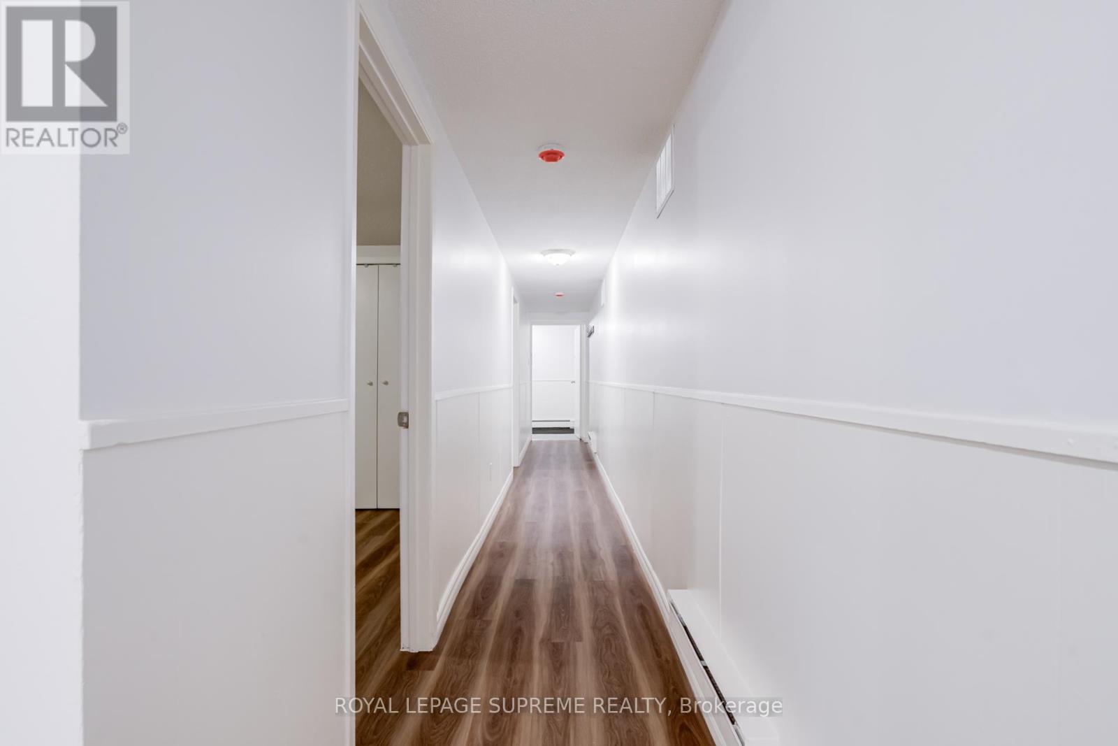 Lower - 224 Christie Street, Toronto, Ontario  M6G 3B7 - Photo 8 - W12840168