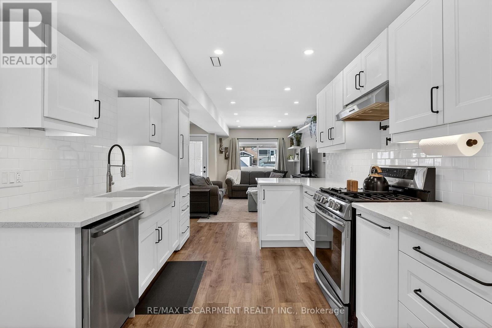 162 Dufferin Street, West Lincoln, Ontario  L0R 2A0 - Photo 11 - X12840024