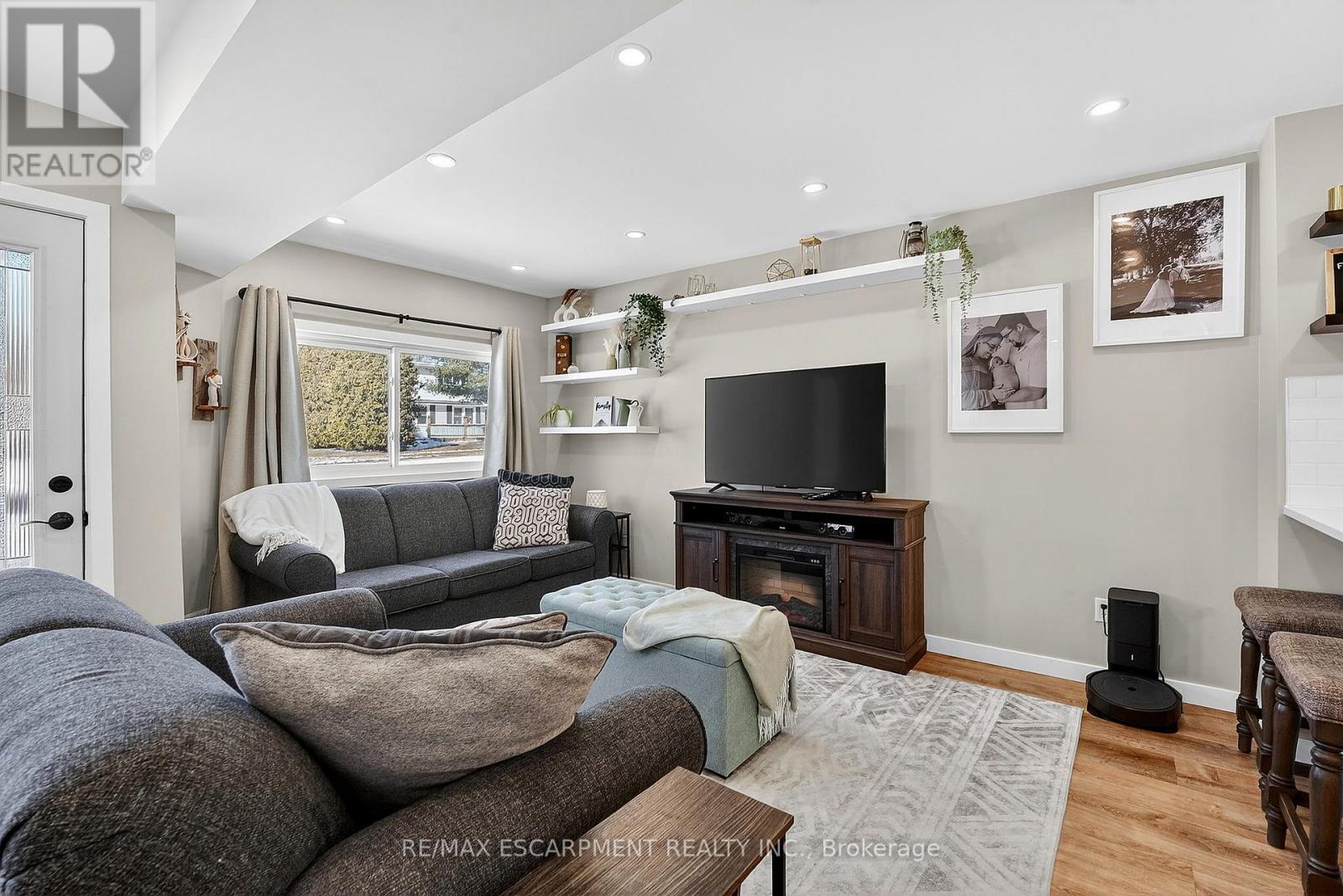 162 Dufferin Street, West Lincoln, Ontario  L0R 2A0 - Photo 4 - X12840024