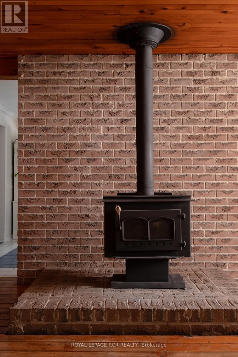 6024 Fourth Line, Erin, Ontario  L0N 1N0 - Photo 18 - X12840164