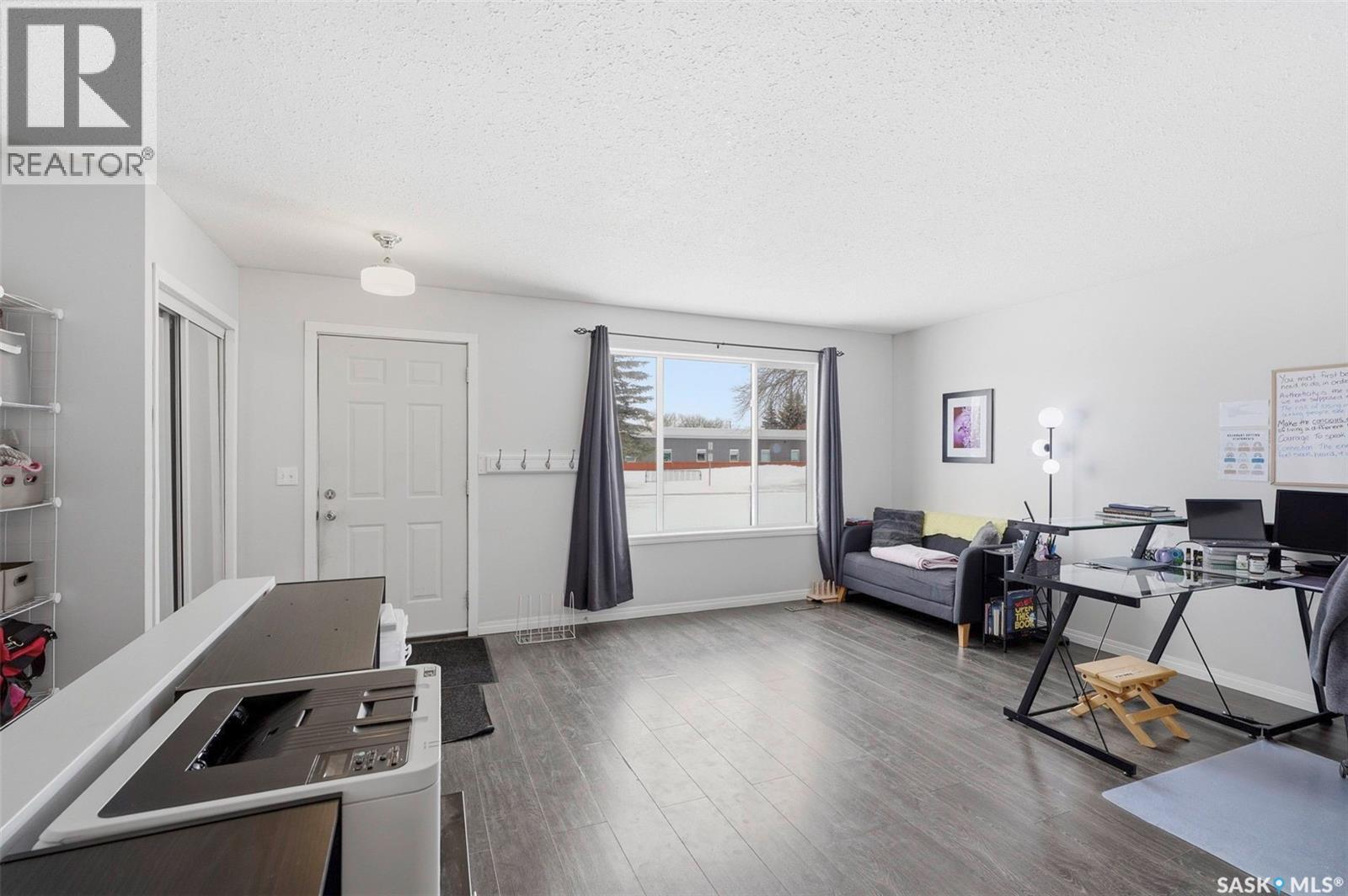 215a - 215b 3rd Street, Dalmeny, Saskatchewan  S0K 1A0 - Photo 2 - SK029619