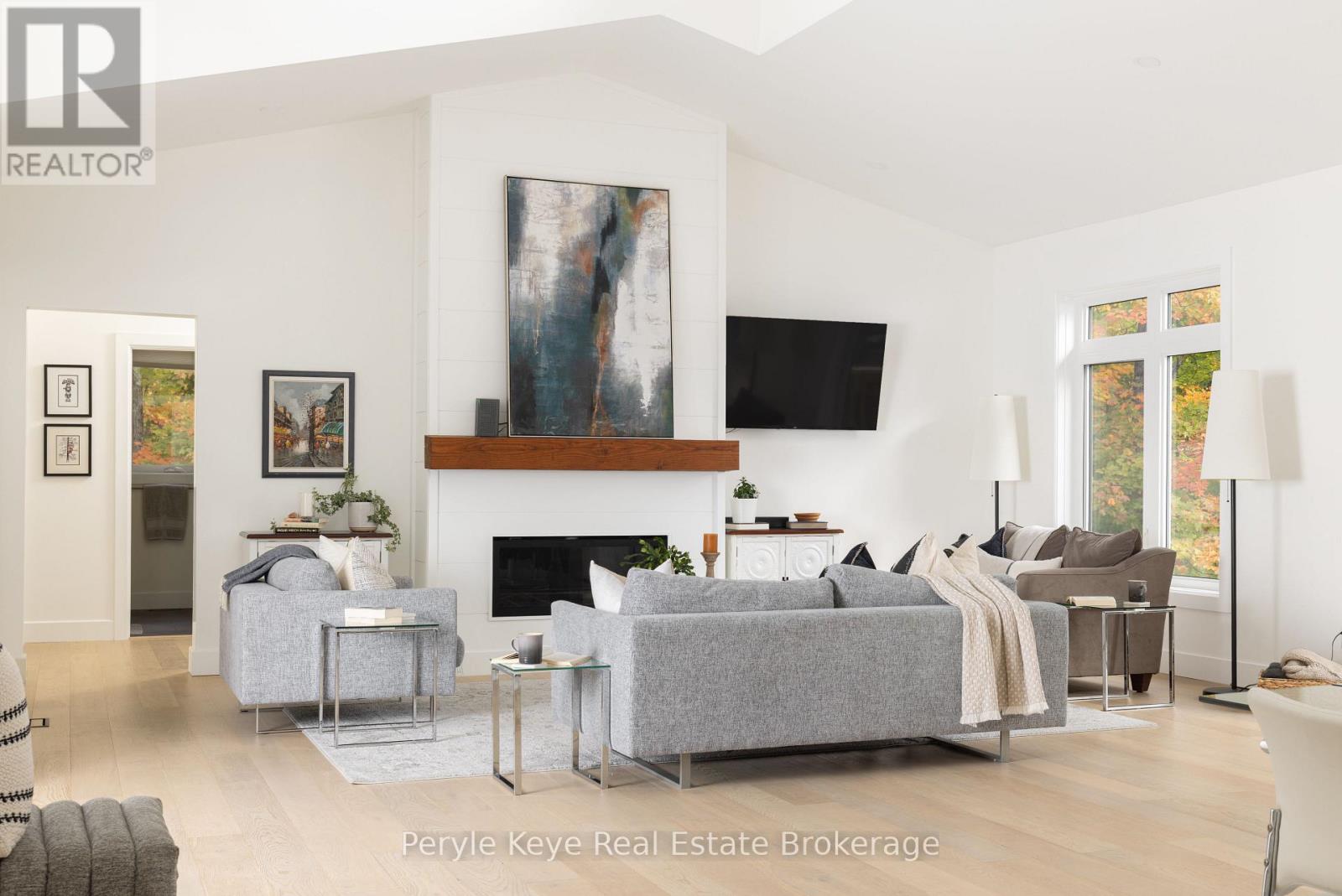 103 Granite Drive, Huntsville, Ontario  P1H 2N5 - Photo 2 - X12781994