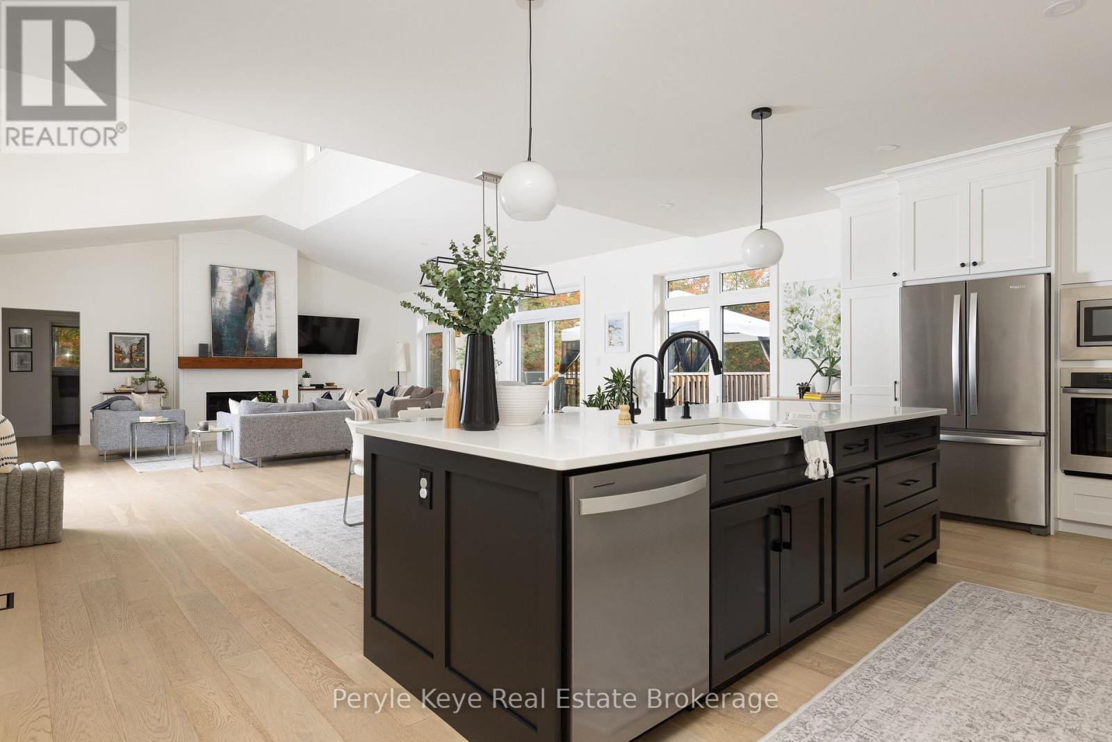 103 Granite Drive, Huntsville, Ontario  P1H 2N5 - Photo 18 - X12781994