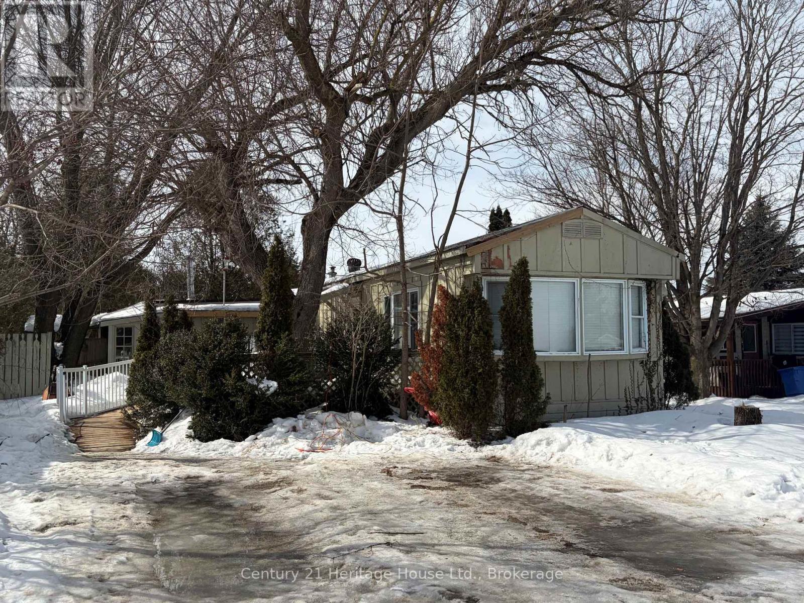 UNIT 17  -302694 DOUGLAS STREET W, West Grey, Ontario