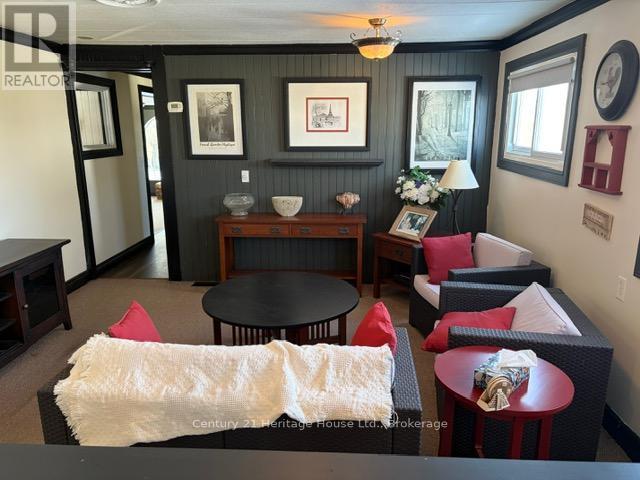 Unit 17  -302694 Douglas Street W, West Grey, Ontario  N0G 1R0 - Photo 11 - X12797560