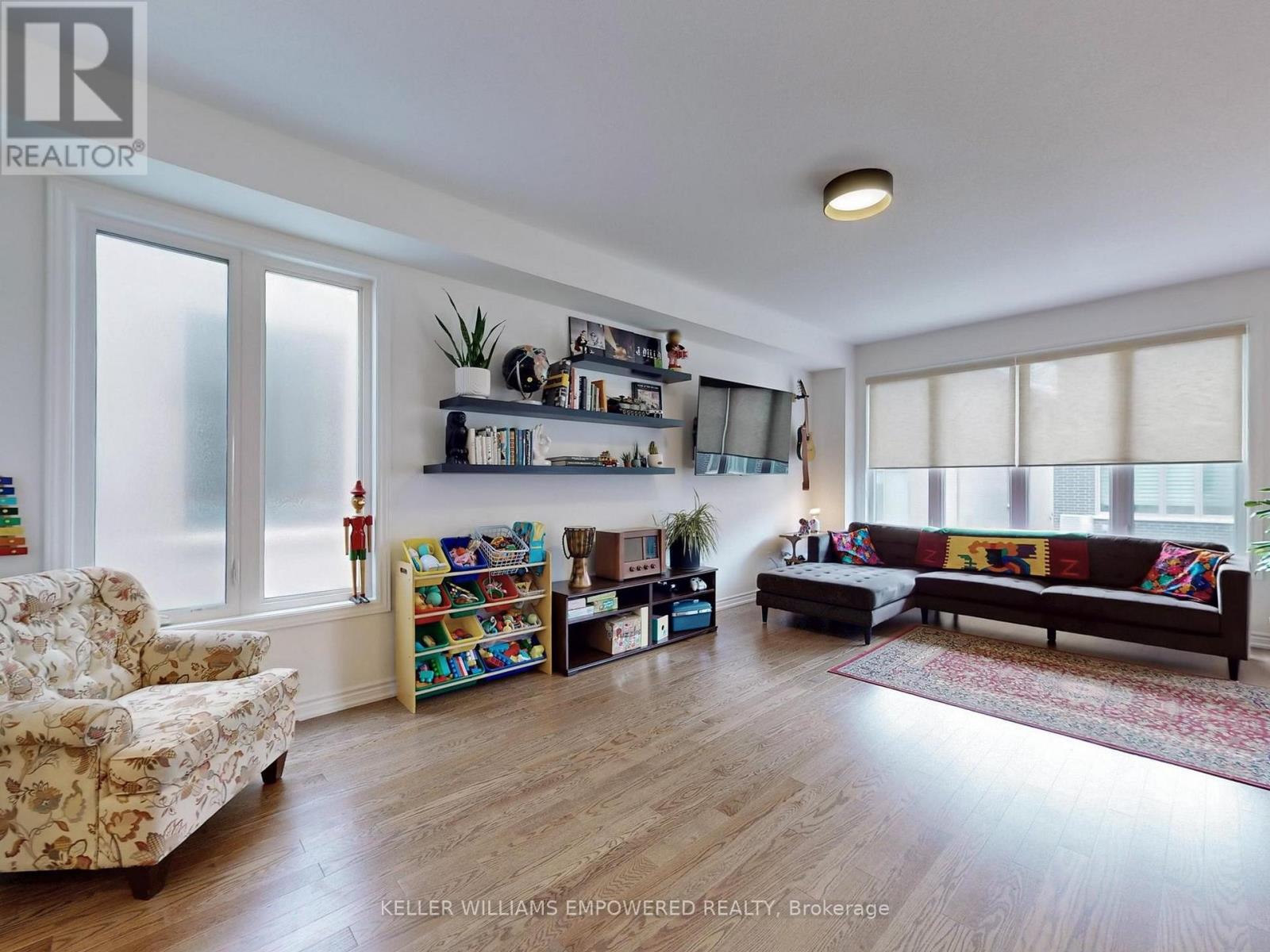 28 Gemini Drive, Barrie, Ontario  L9J 0P6 - Photo 6 - S12836200