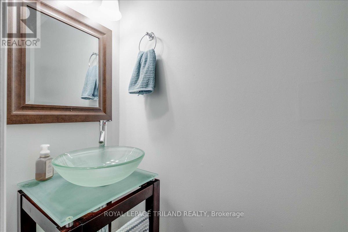 Photo 6 of 43 for 120 - 1330 Jalna Boulevard