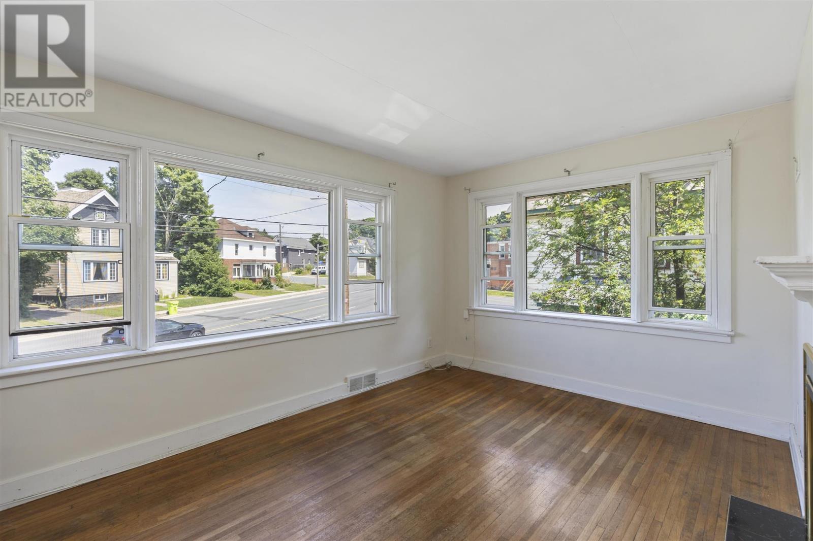 731-733 Wellington St E, Sault Ste. Marie, Ontario  P6A 2M8 - Photo 11 - SM260243