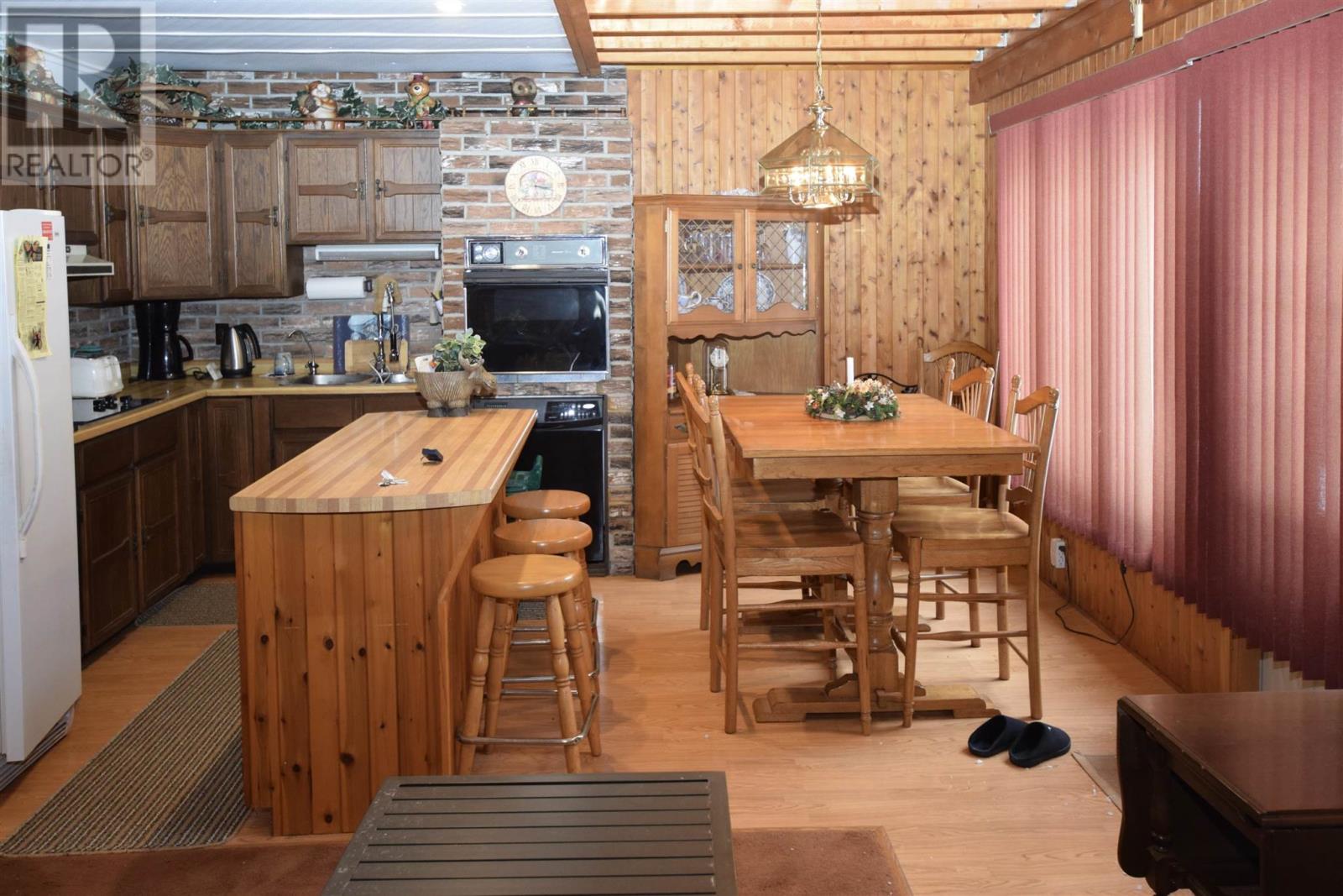 109 Cressey Rd, Thessalon, Ontario  P0R 1L0 - Photo 10 - SM260393