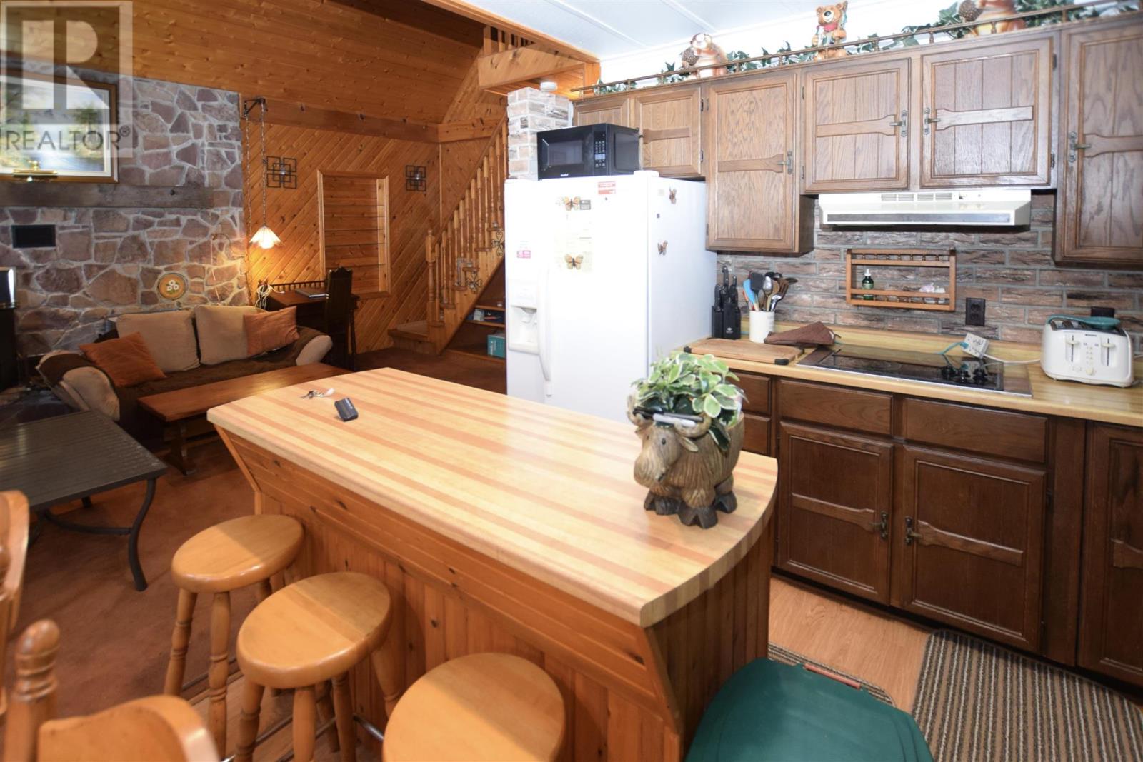 109 Cressey Rd, Thessalon, Ontario  P0R 1L0 - Photo 14 - SM260393