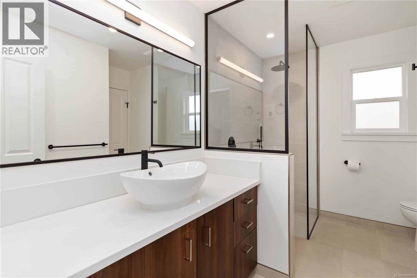 1964 Genoa Pl, Central Saanich, British Columbia  V8M 1M1 - Photo 19 - 1026971