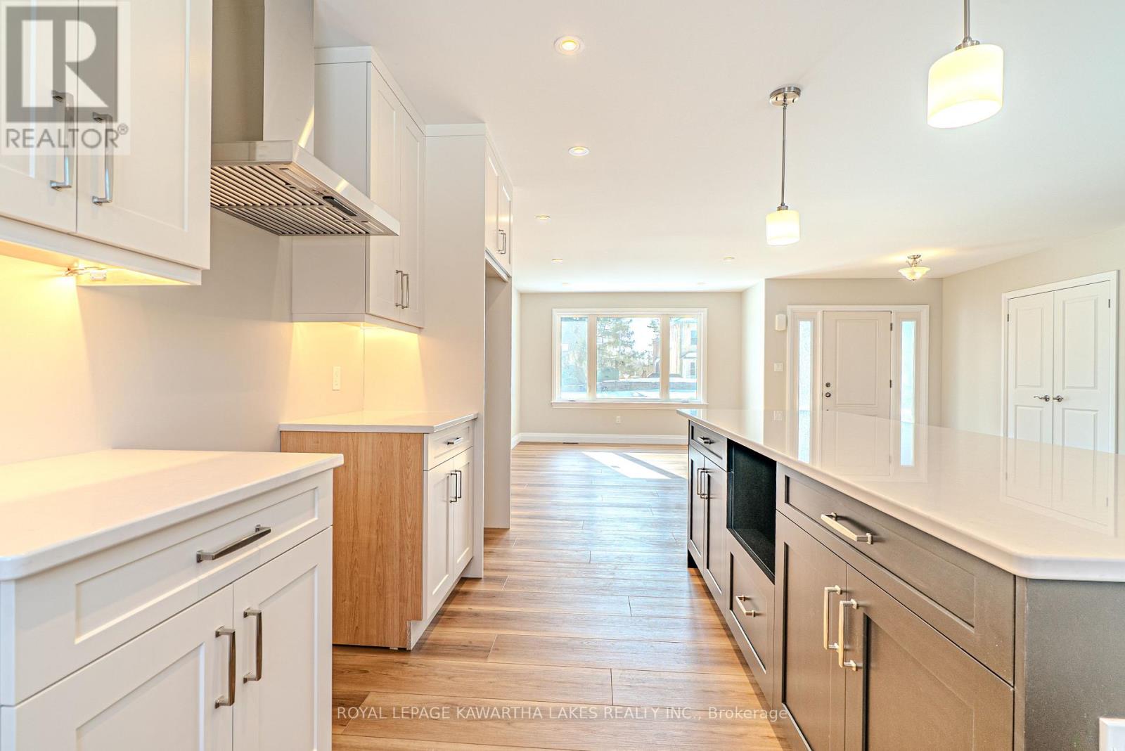 10 Patrick Street, Kawartha Lakes, Ontario  K0M 2B0 - Photo 15 - X12840210