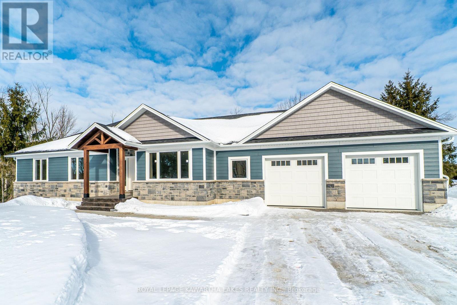 10 Patrick Street, Kawartha Lakes, Ontario  K0M 2B0 - Photo 3 - X12840210