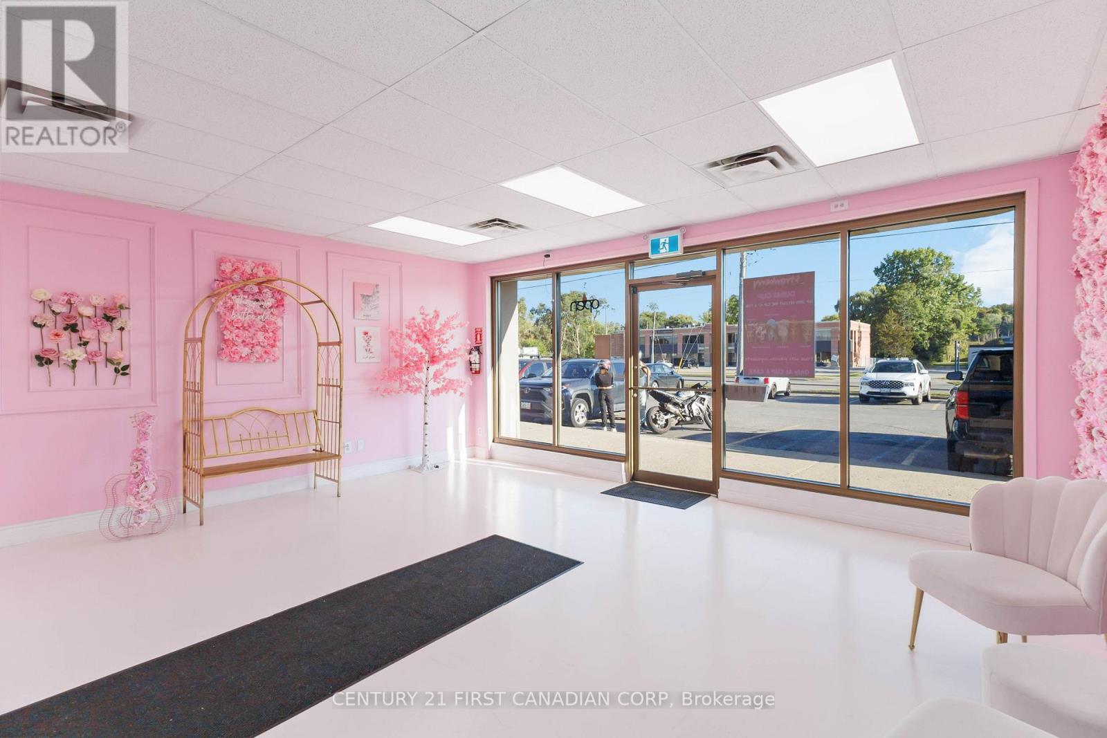 122 - 920 Commissioners Road, London South, Ontario  N5Z 3J1 - Photo 6 - X12840272