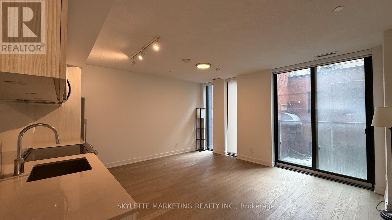 207 - 25 Richmond Street E, Toronto, Ontario  M5C 0A6 - Photo 2 - C12840178