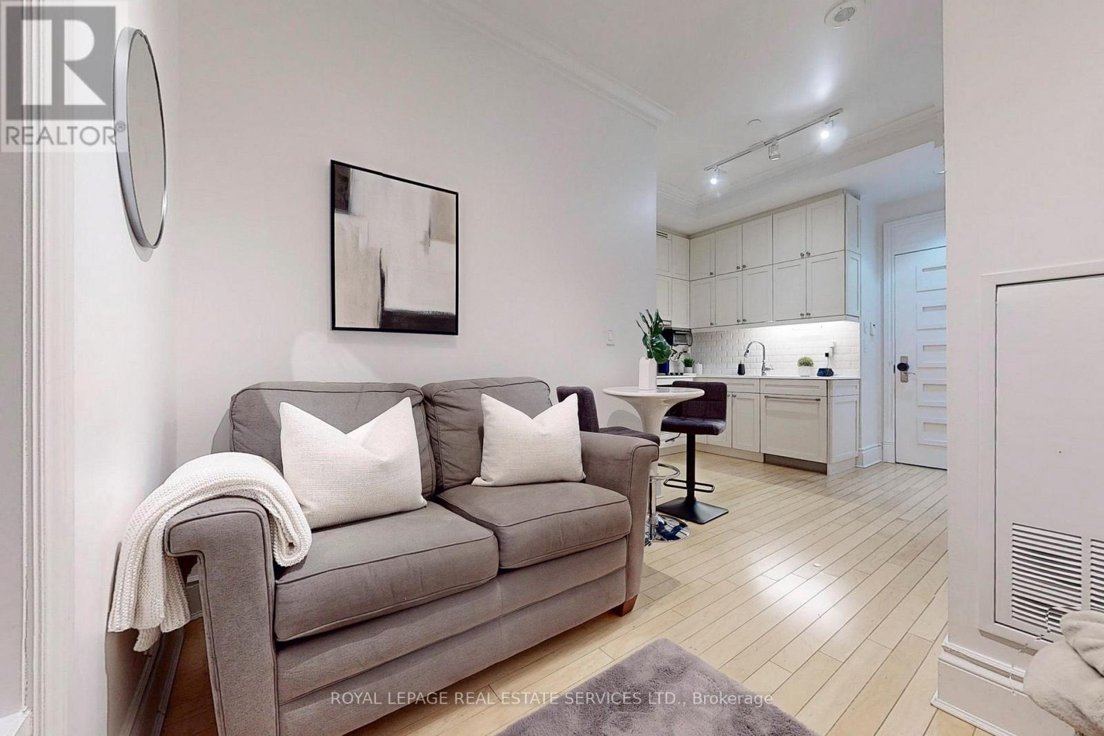 316 - 22 Leader Lane, Toronto, Ontario  M5E 0B2 - Photo 7 - C12840196