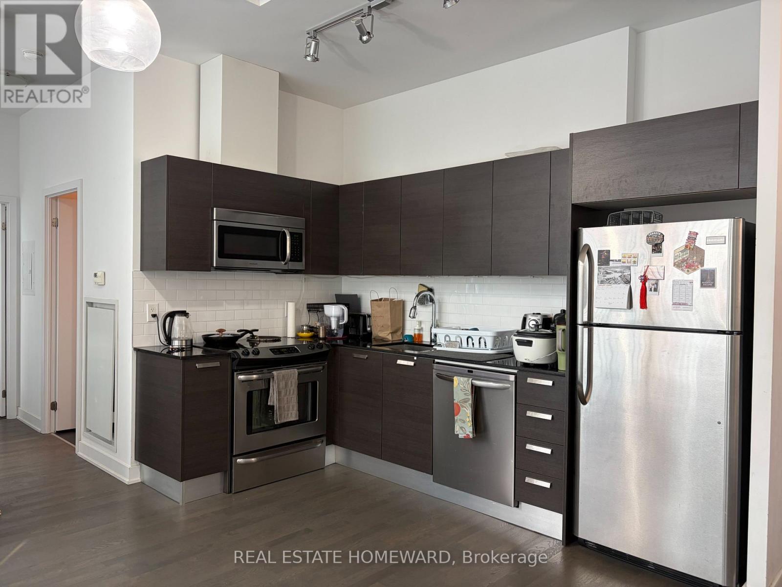 309 - 1815 Yonge Street, Toronto, Ontario  M4T 2A4 - Photo 2 - C12840270