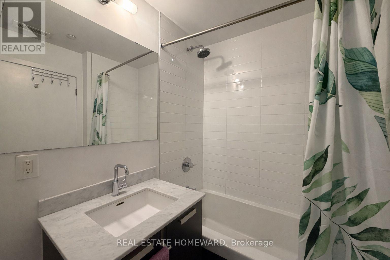 309 - 1815 Yonge Street, Toronto, Ontario  M4T 2A4 - Photo 8 - C12840270