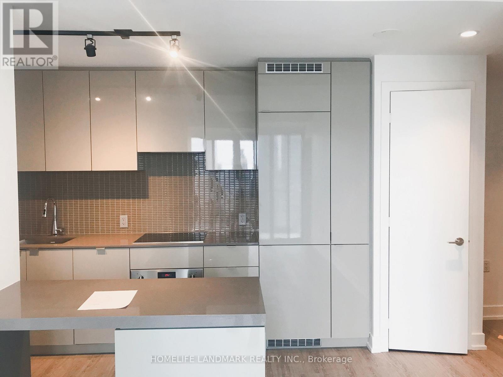 4305 - 7 Grenville Street, Toronto, Ontario  M4Y 1A1 - Photo 2 - C12840280