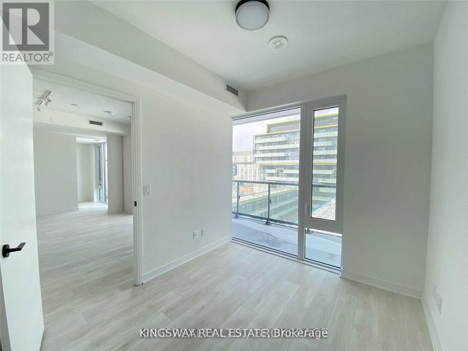 S803 - 180 Mill Street, Toronto, Ontario  M5A 0V7 - Photo 11 - C12840286