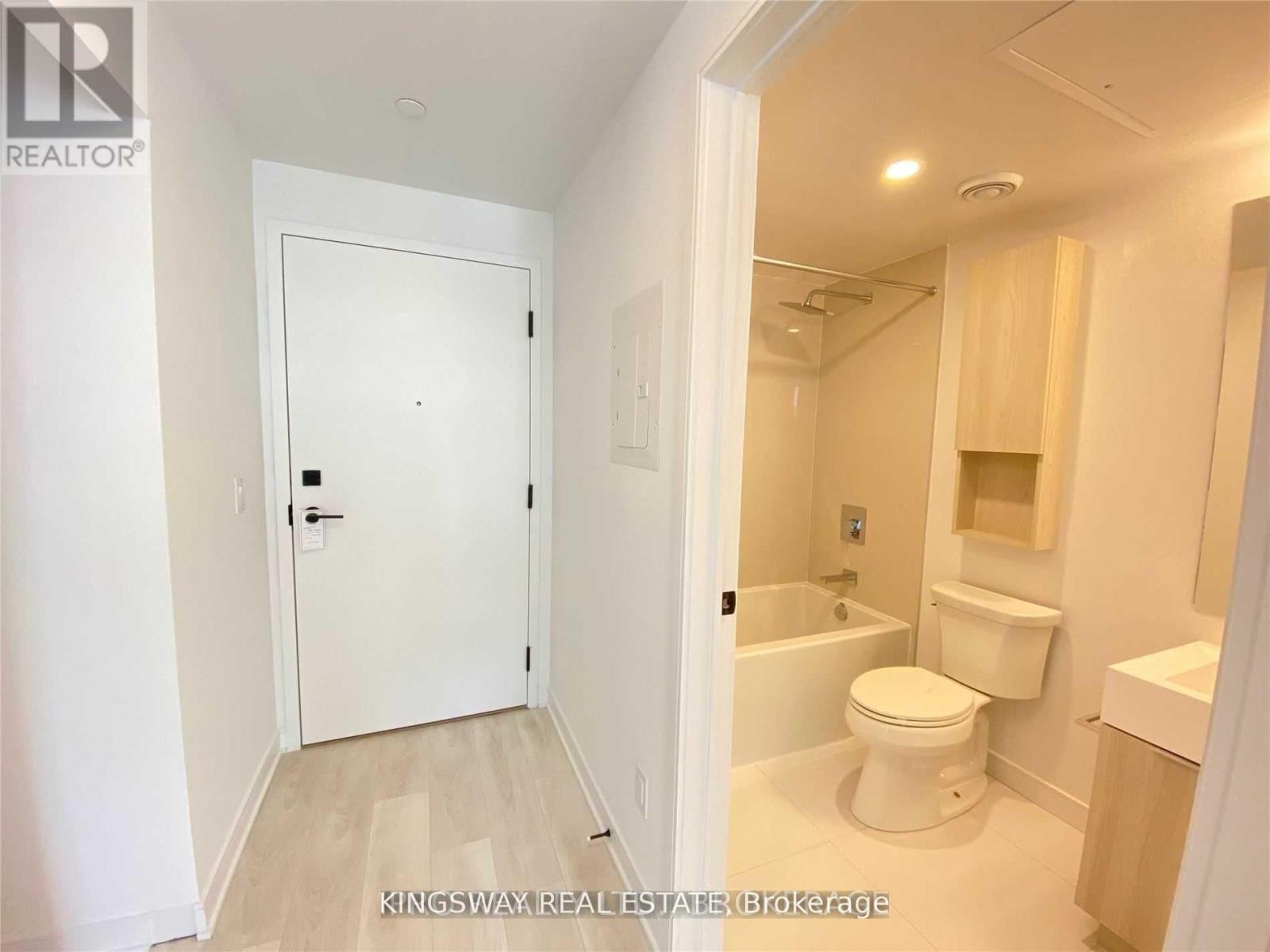 S803 - 180 Mill Street, Toronto, Ontario  M5A 0V7 - Photo 4 - C12840286