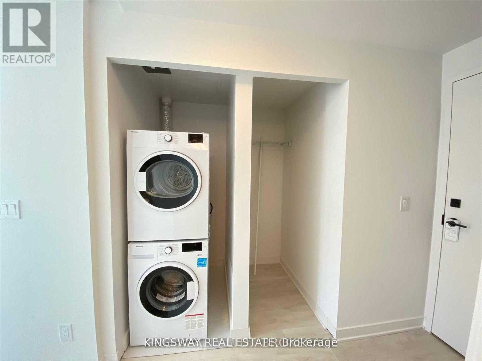 S803 - 180 Mill Street, Toronto, Ontario  M5A 0V7 - Photo 5 - C12840286