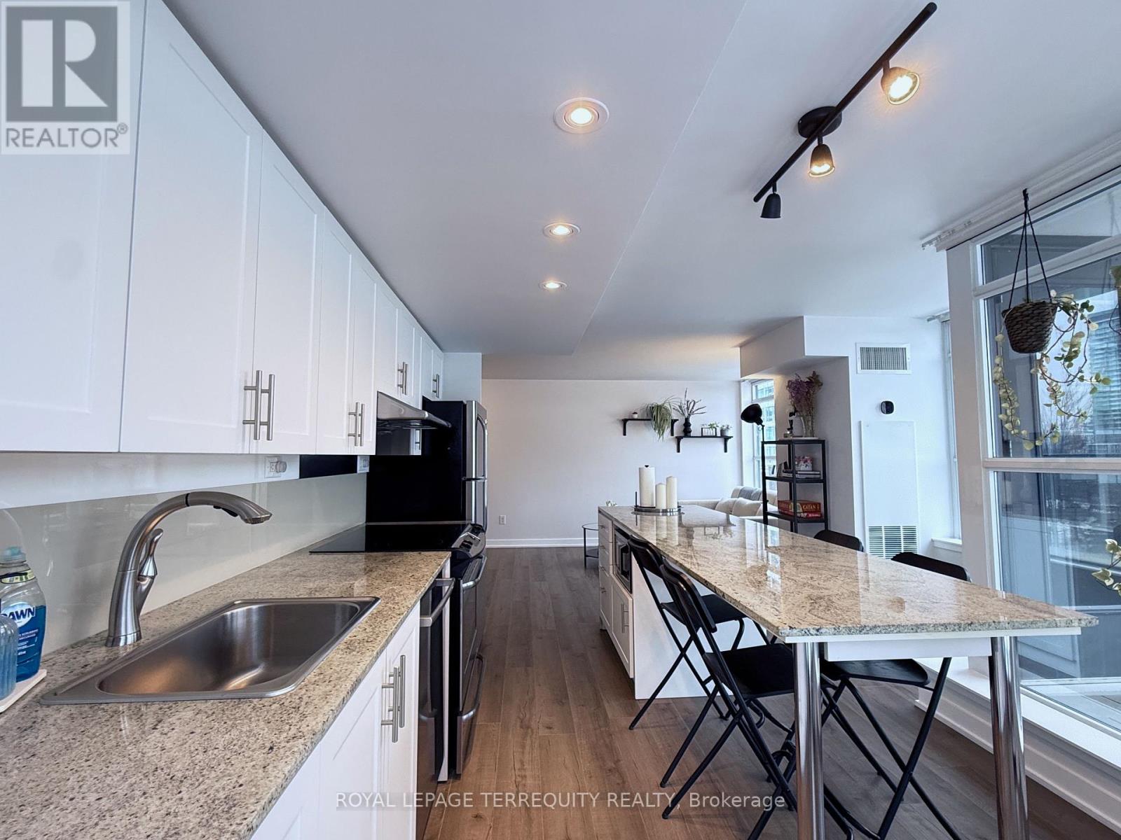 221 - 19 Singer Court, Toronto, Ontario  M2K 0B2 - Photo 17 - C12840366