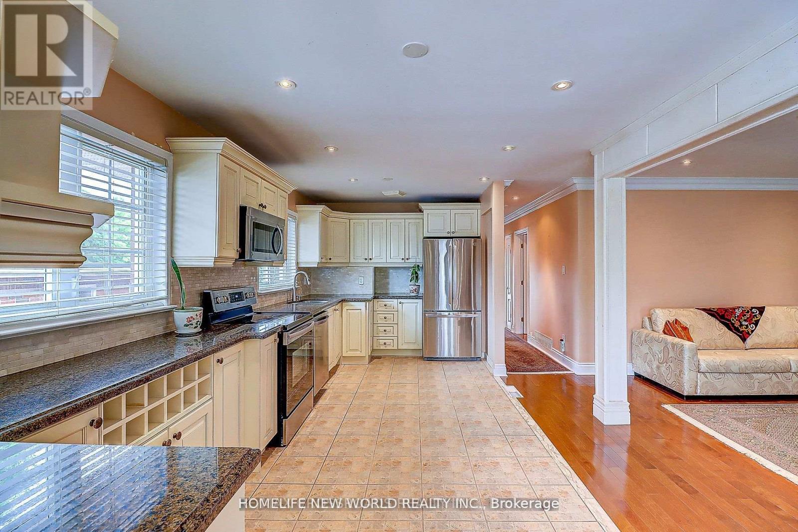 - Main - 3 Lynn Gate Crescent, Toronto, Ontario  M1T 2E2 - Photo 3 - E12840174