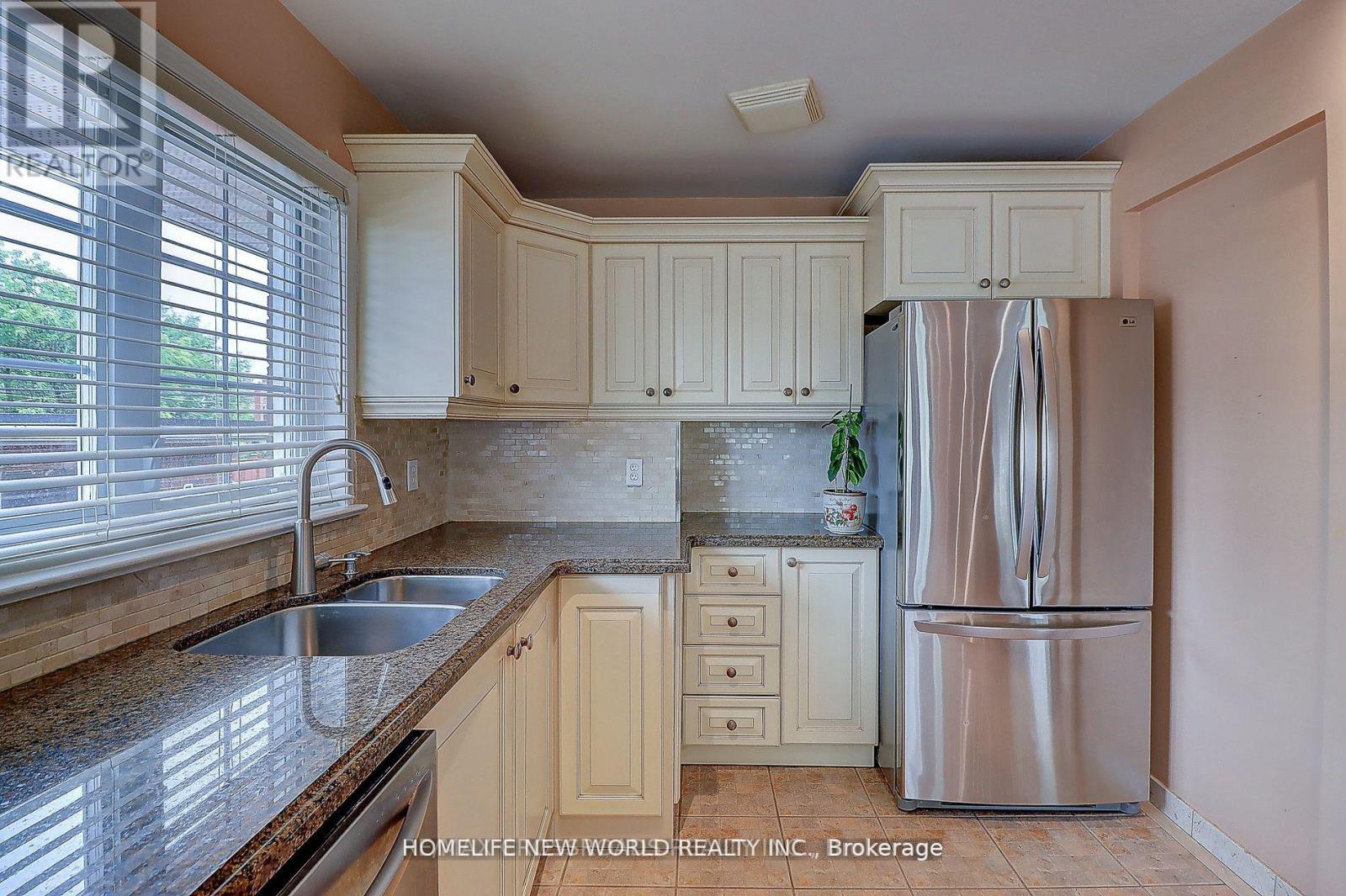 - Main - 3 Lynn Gate Crescent, Toronto, Ontario  M1T 2E2 - Photo 7 - E12840174