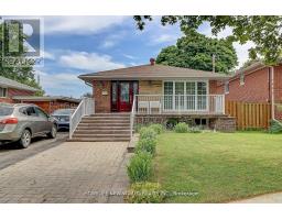 - MAIN - 3 LYNN GATE CRESCENT, Toronto, Ontario