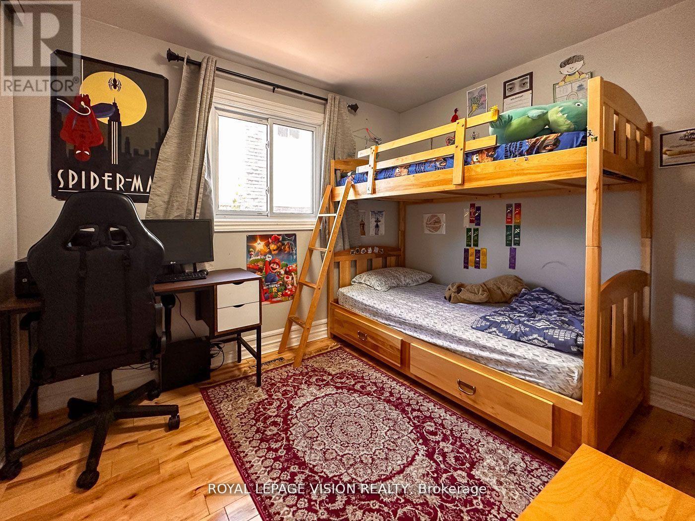 32 Goldring Drive, Whitby, Ontario  L1P 1C1 - Photo 3 - E12840432