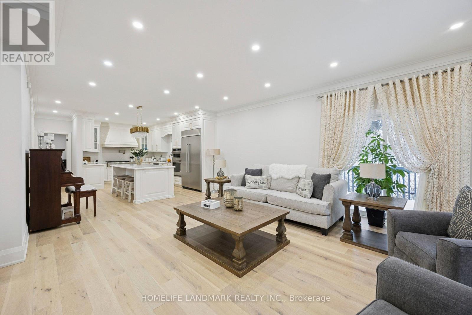 49 Pearson Avenue, Richmond Hill, Ontario  L4C 6T3 - Photo 11 - N12840266