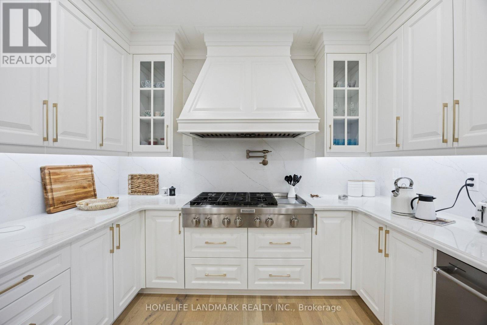 49 Pearson Avenue, Richmond Hill, Ontario  L4C 6T3 - Photo 16 - N12840266