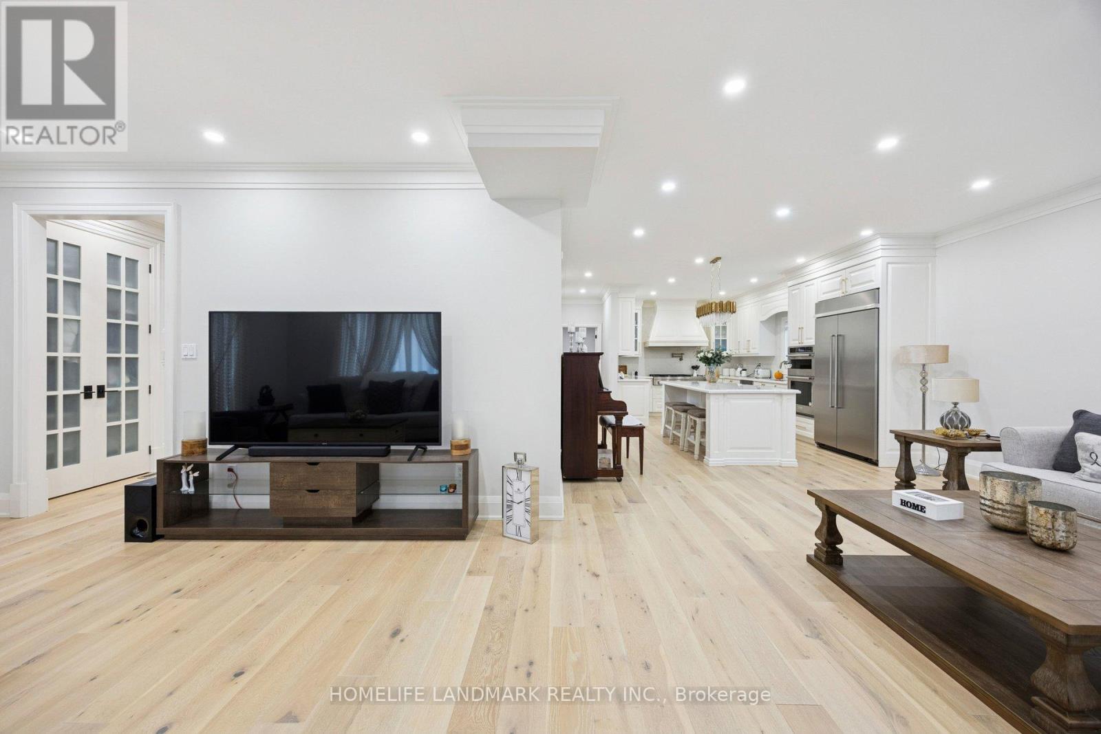 49 Pearson Avenue, Richmond Hill, Ontario  L4C 6T3 - Photo 9 - N12840266