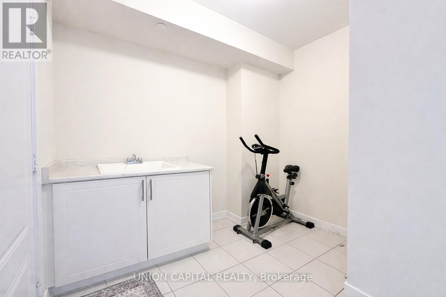 136 Credit Lane, Richmond Hill, Ontario  L4E 1G9 - Photo 12 - N12840310