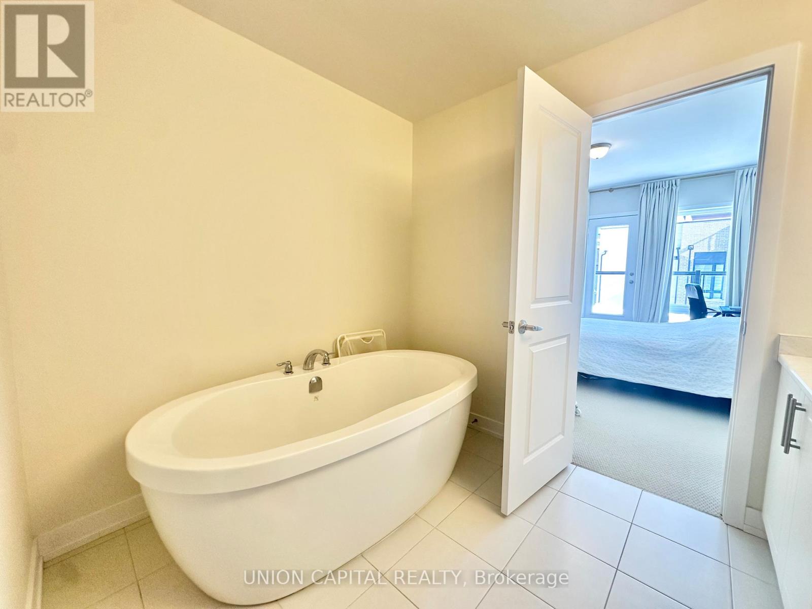 136 Credit Lane, Richmond Hill, Ontario  L4E 1G9 - Photo 35 - N12840310