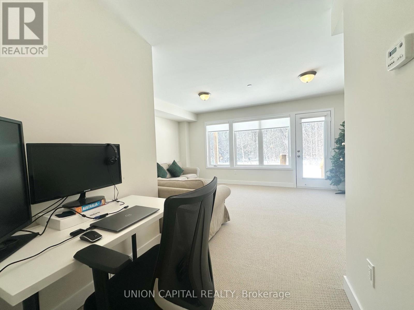 136 Credit Lane, Richmond Hill, Ontario  L4E 1G9 - Photo 7 - N12840310