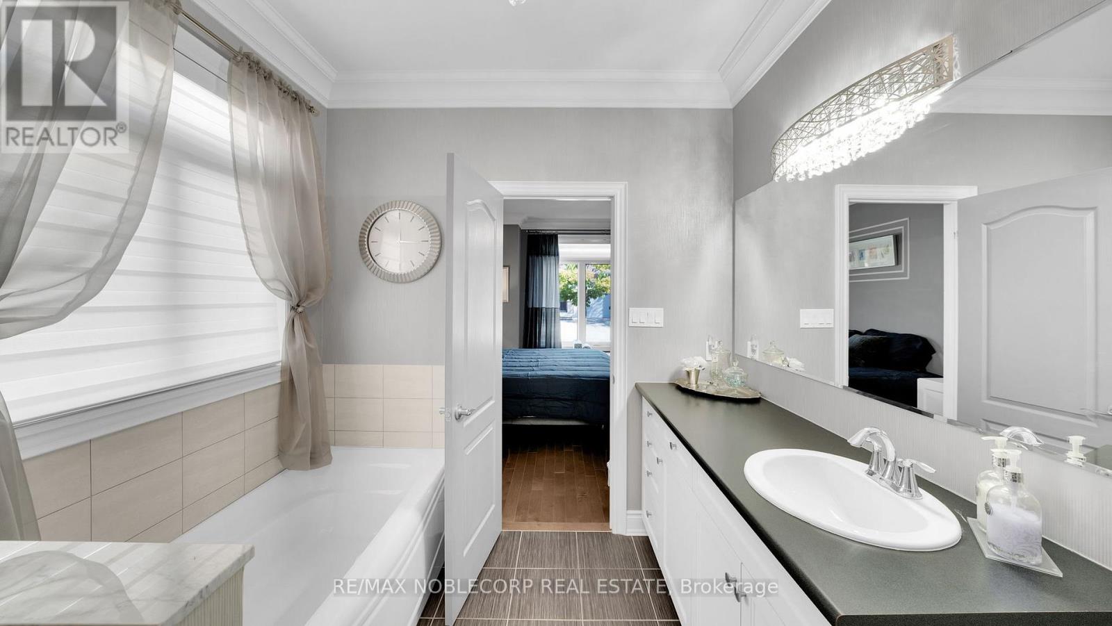 31 - 34 Hillcrest Drive, New Tecumseth, Ontario  L9R 0N4 - Photo 20 - N12840320