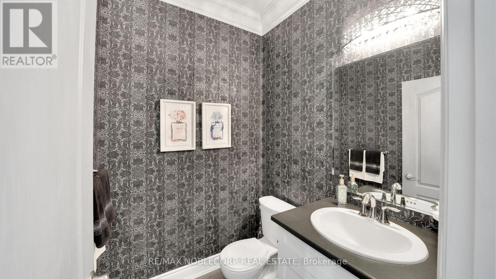 31 - 34 Hillcrest Drive, New Tecumseth, Ontario  L9R 0N4 - Photo 7 - N12840320