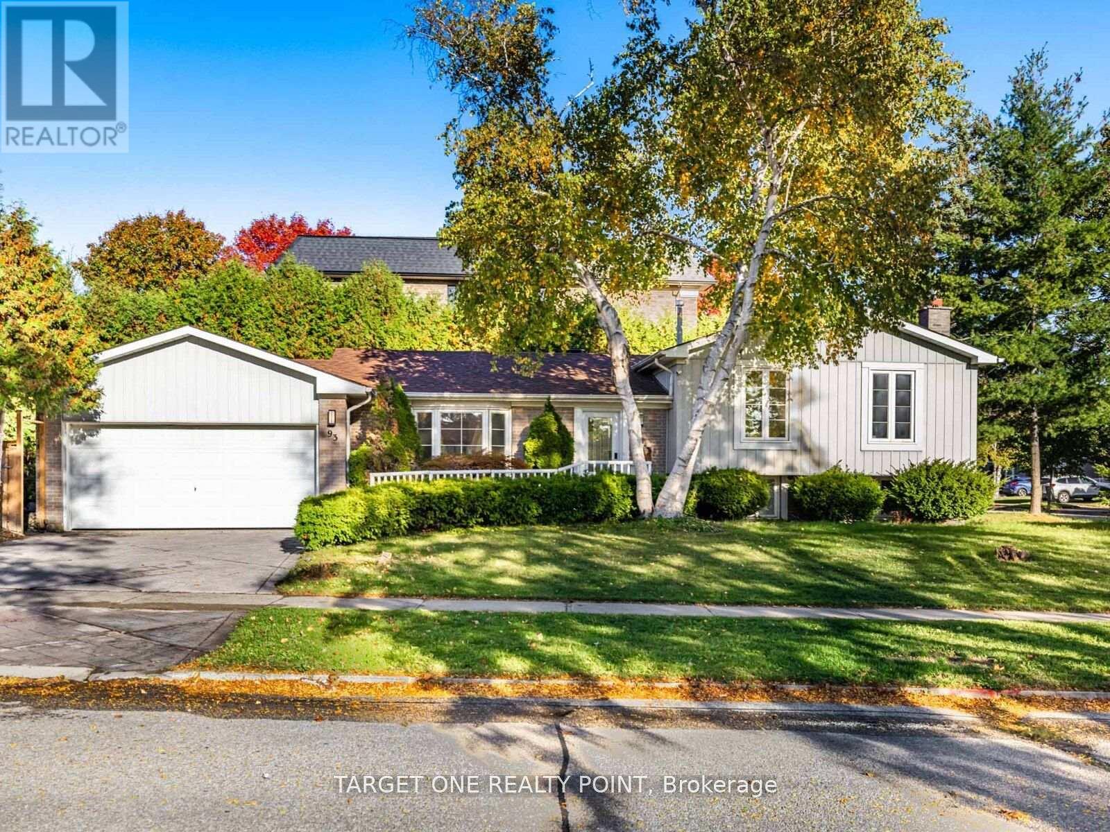 93 MAYVERN CRESCENT, Richmond Hill, Ontario