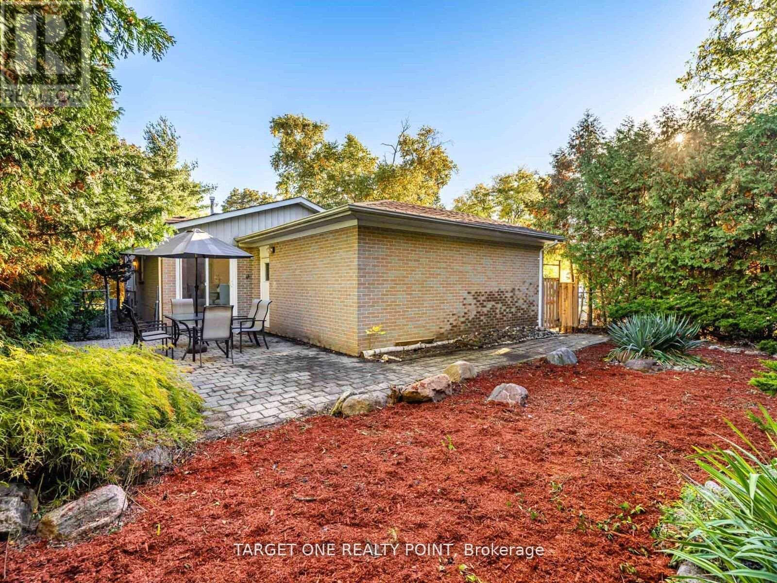 93 Mayvern Crescent, Richmond Hill, Ontario  L4C 5J6 - Photo 33 - N12840350