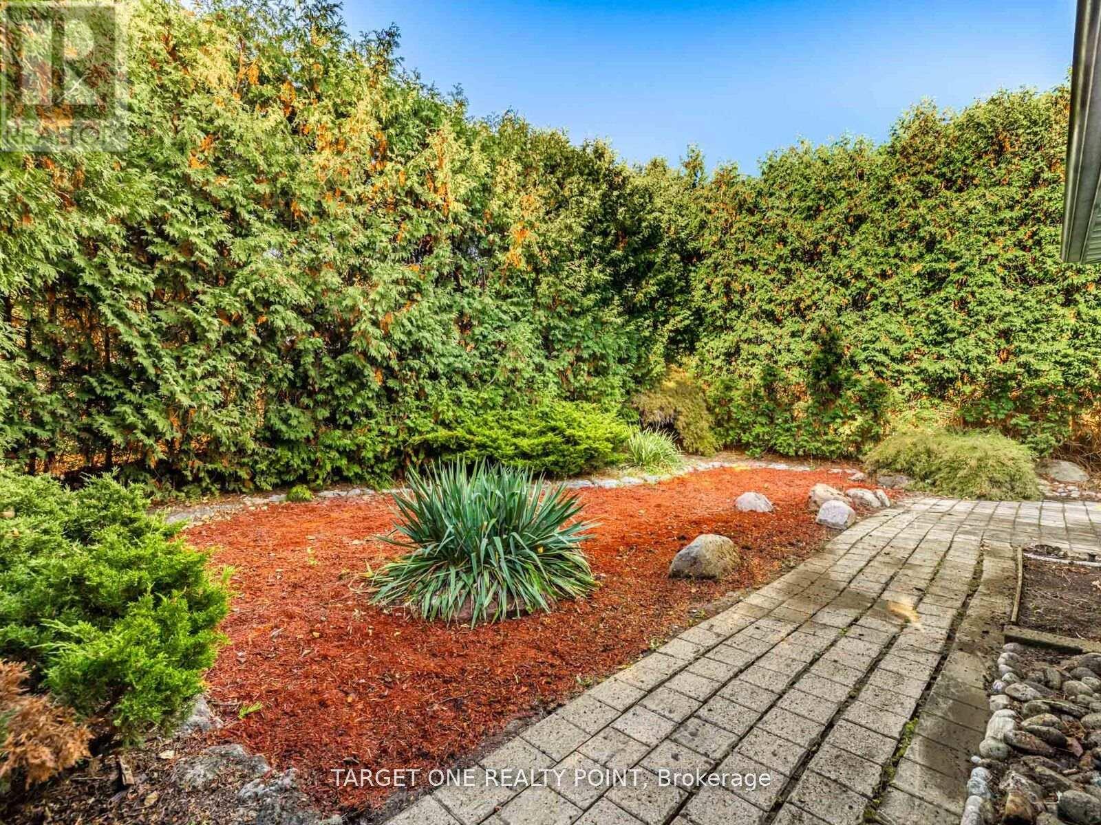 93 Mayvern Crescent, Richmond Hill, Ontario  L4C 5J6 - Photo 35 - N12840350