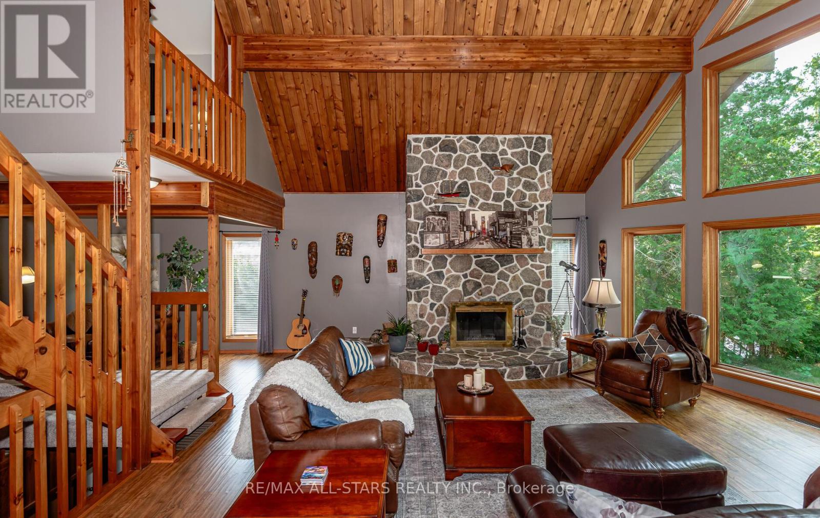 136 Riverbank Drive, Georgina, Ontario  L0E 1N0 - Photo 16 - N12840360