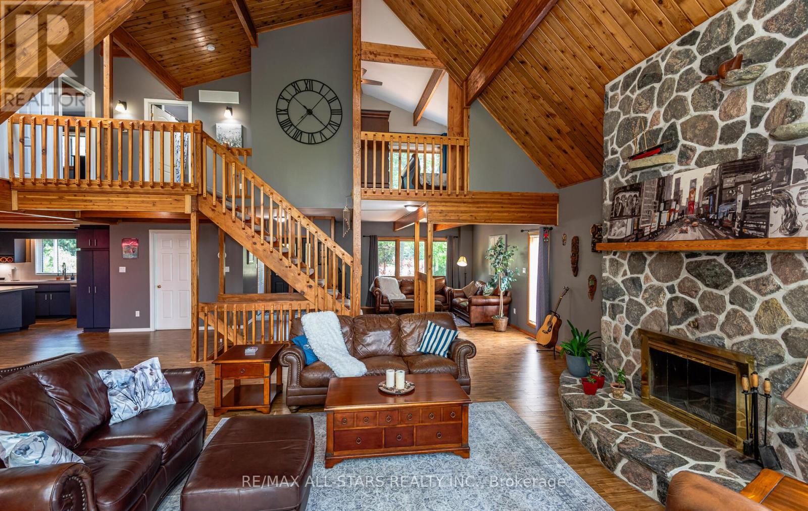 136 Riverbank Drive, Georgina, Ontario  L0E 1N0 - Photo 18 - N12840360