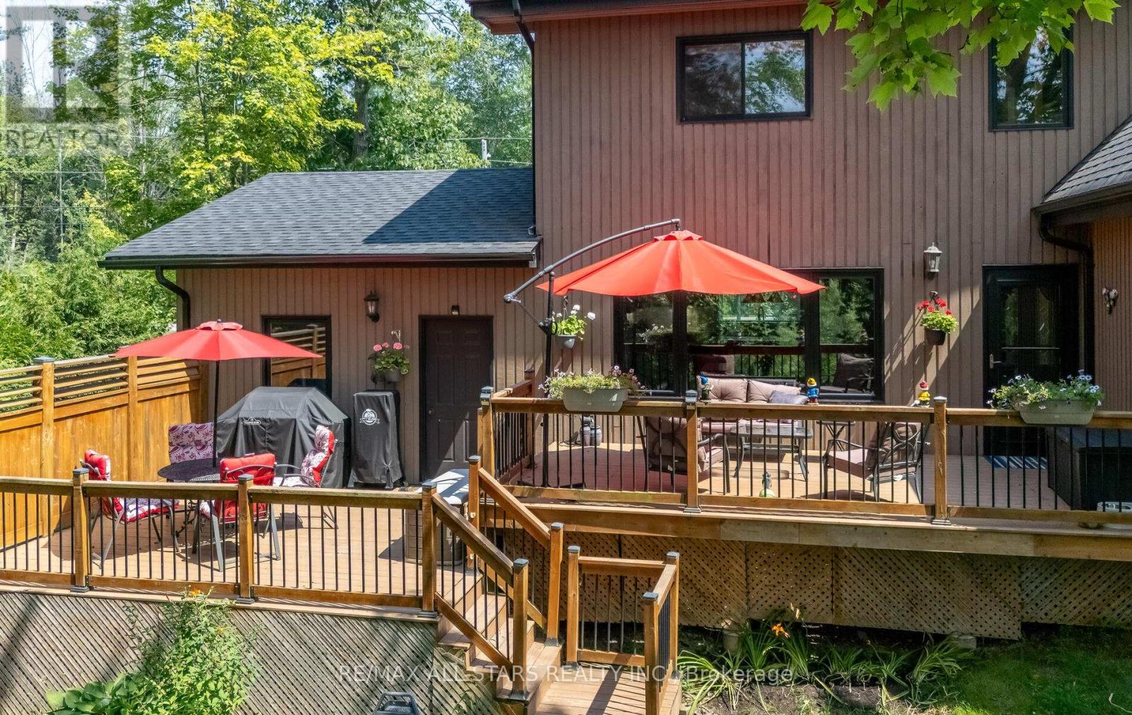 136 Riverbank Drive, Georgina, Ontario  L0E 1N0 - Photo 43 - N12840360