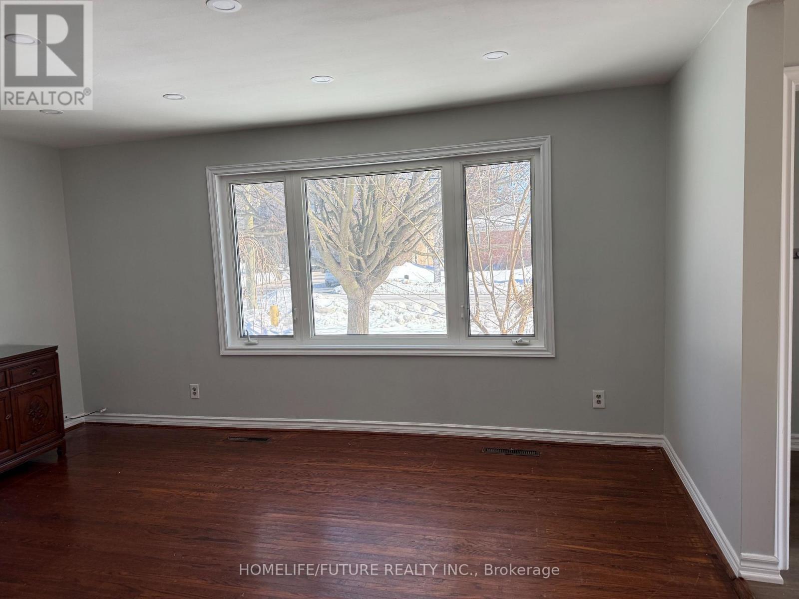 22 Hawkridge Avenue, Markham, Ontario  L3P 1V7 - Photo 4 - N12840394