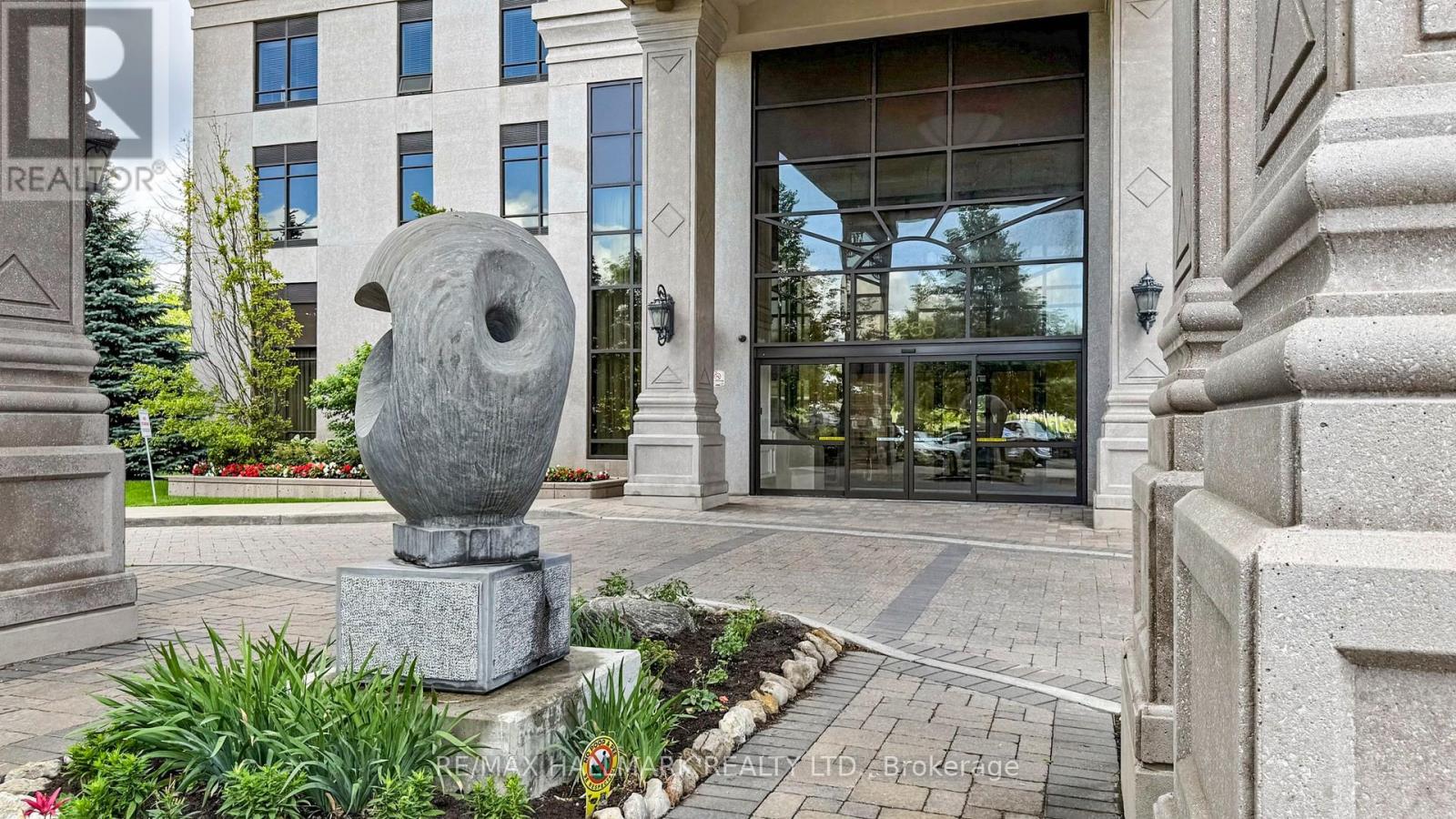 809 - 9255 Jane St Street, Vaughan (Maple), Ontario  L6A 0K1 - Photo 2 - N12840450