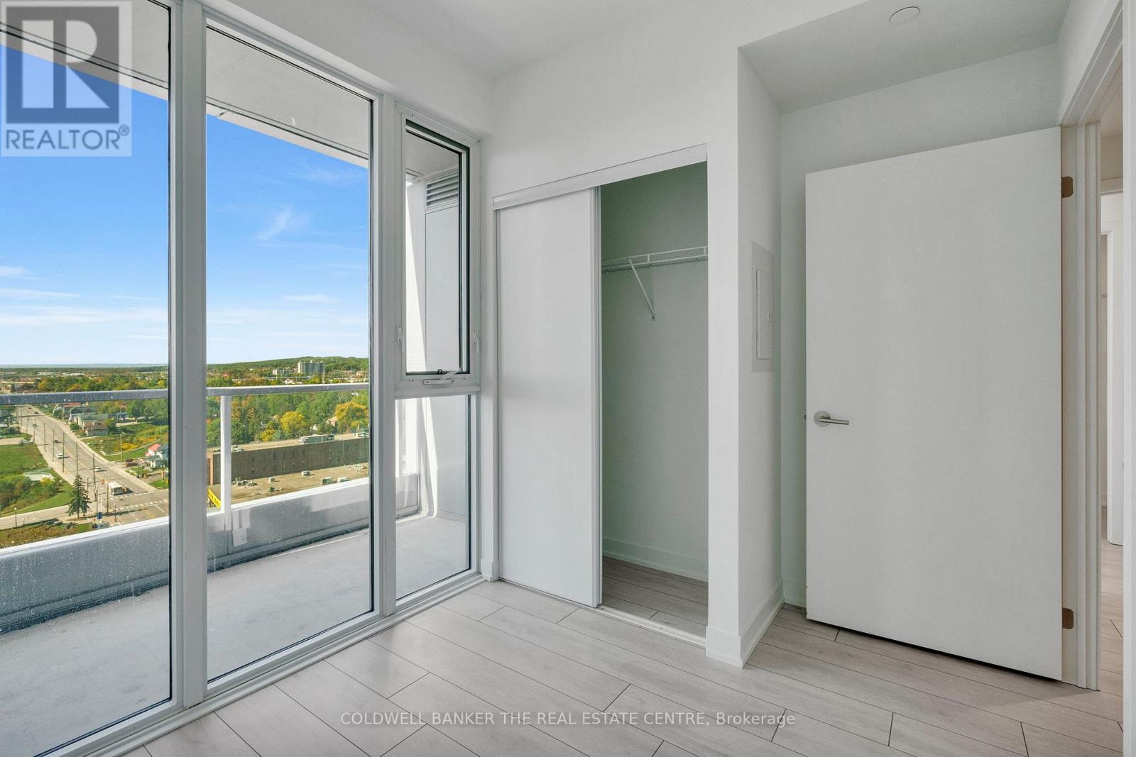 Unit #1302 - 39 Mary Street, Barrie (City Centre), Ontario  L4N 1S9 - Photo 10 - S12840274