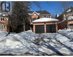 109 CARLYLE CRESCENT, Aurora, Ontario
